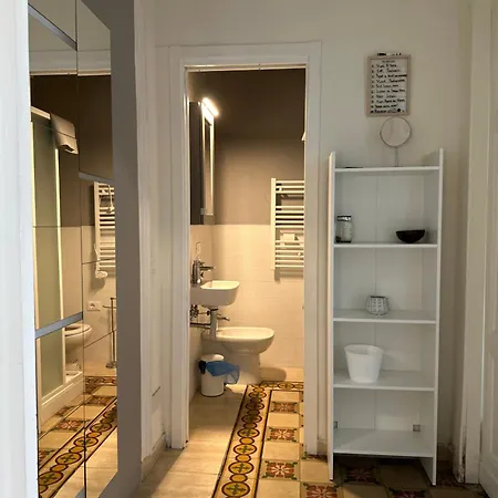 Affittoposti Con Cucina E Balcone Apartmán